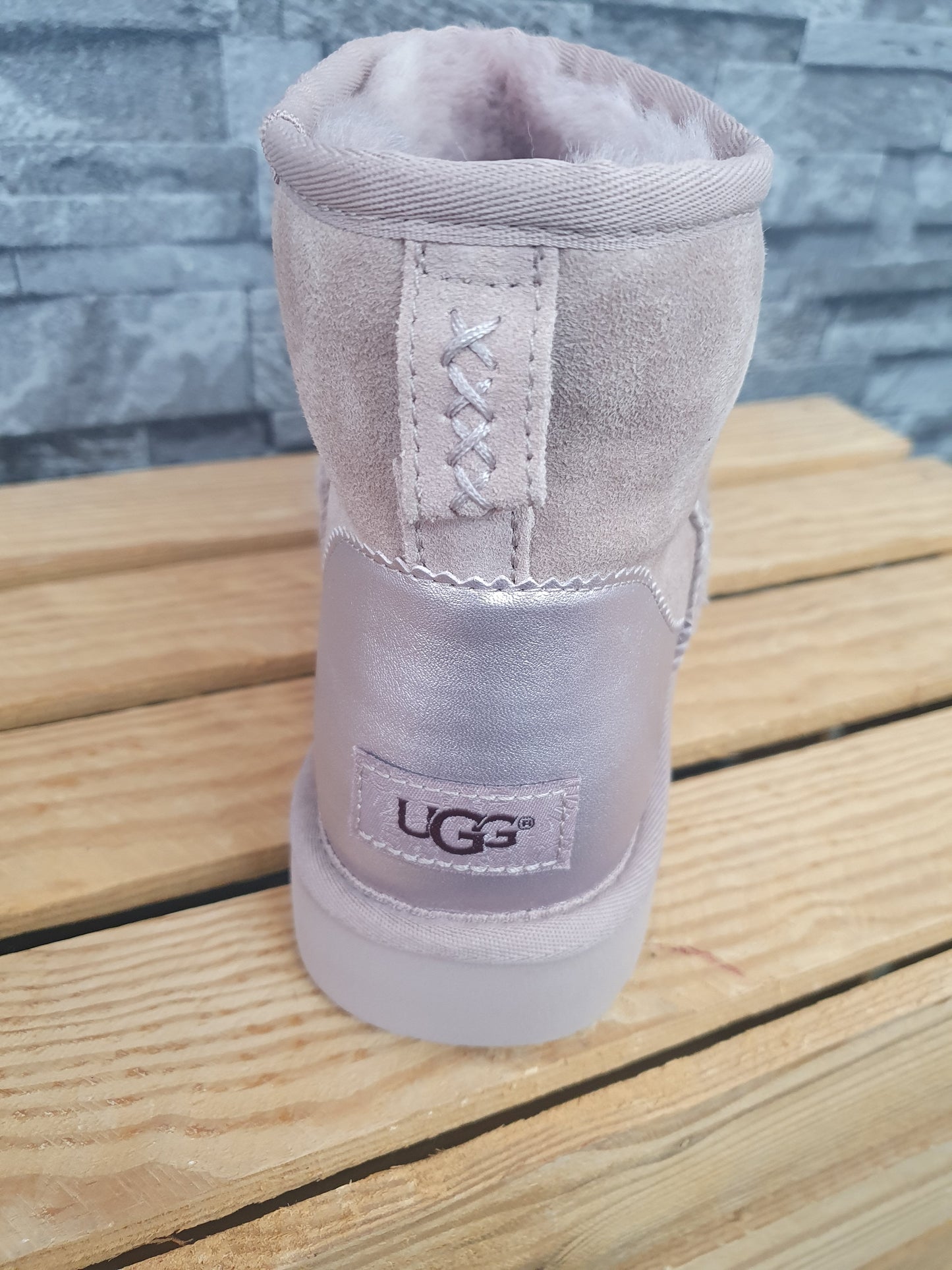 UGG Boots Mini Bailey Button Dusk Rosa Lammfell Wildleder Gr.40 NEU