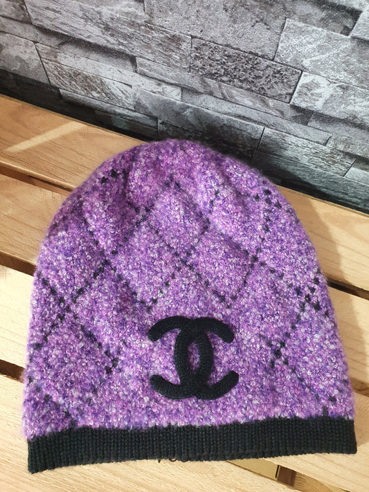 NEU! Original Chanel  Damen Mütze  Kaschmir  CC Logo  Violett Purpple
