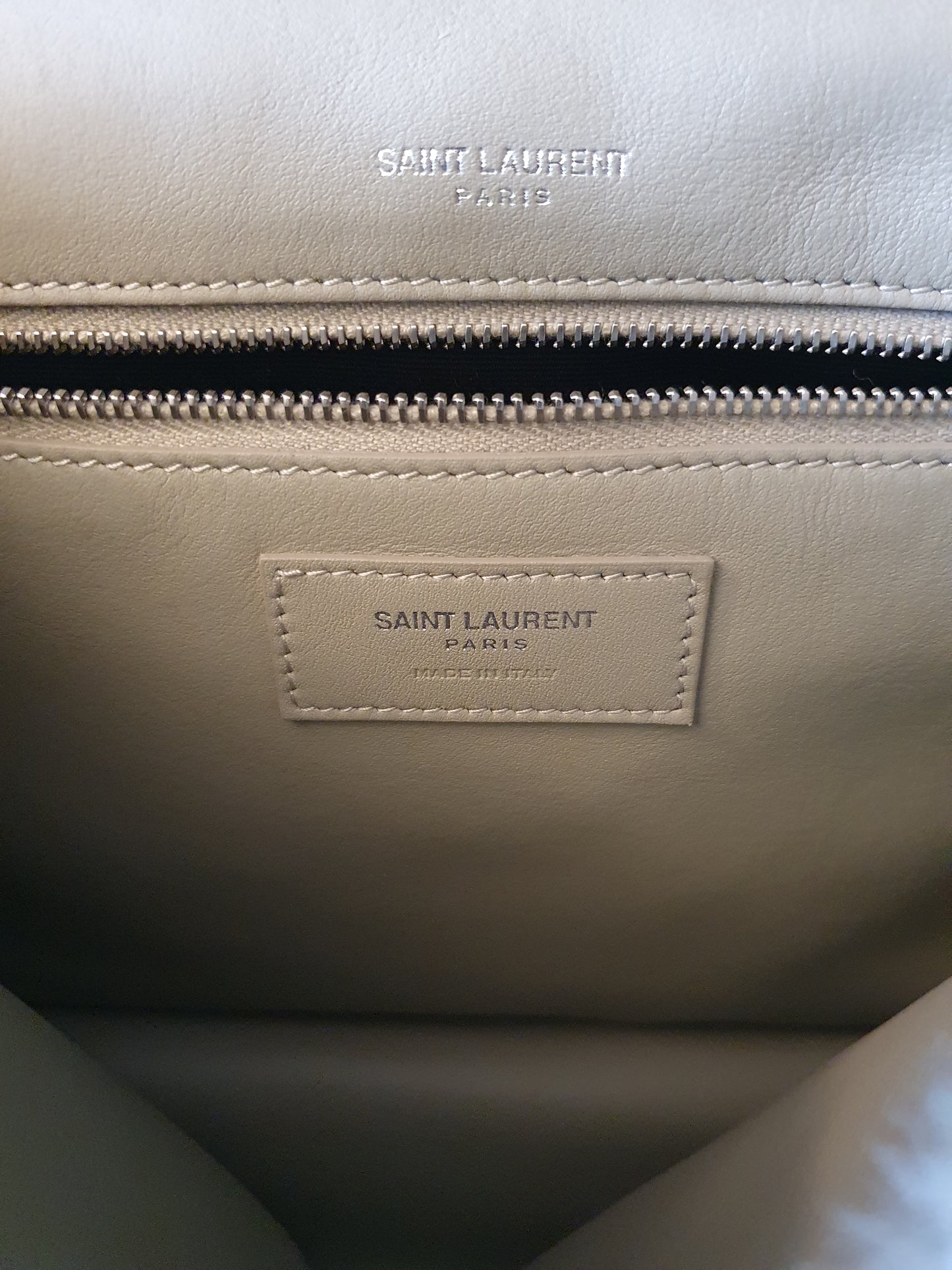 NEU ! Saint Laurent YSL  Nikki Medium Schultertasche  Leder