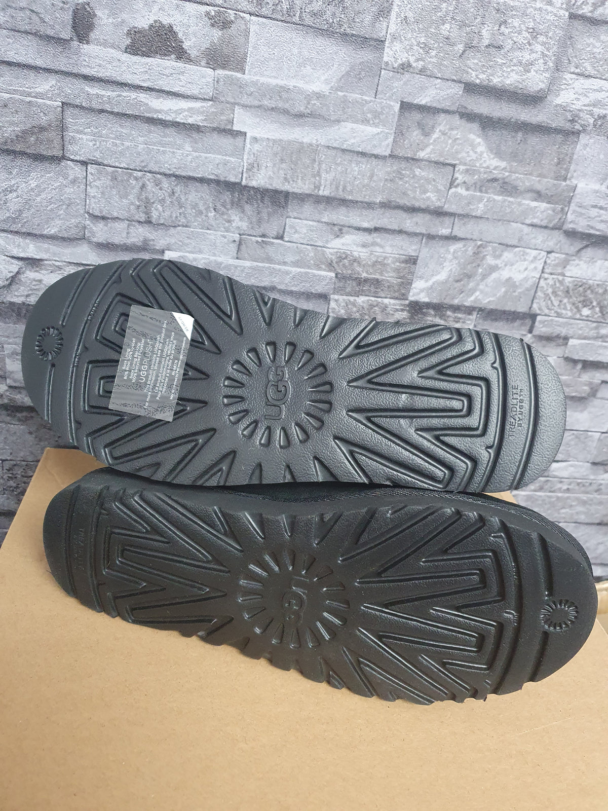 NEU! Original UGG Boots Mini Bailey Button Bling Schwarz Lammfell Wildleder Gr.40
