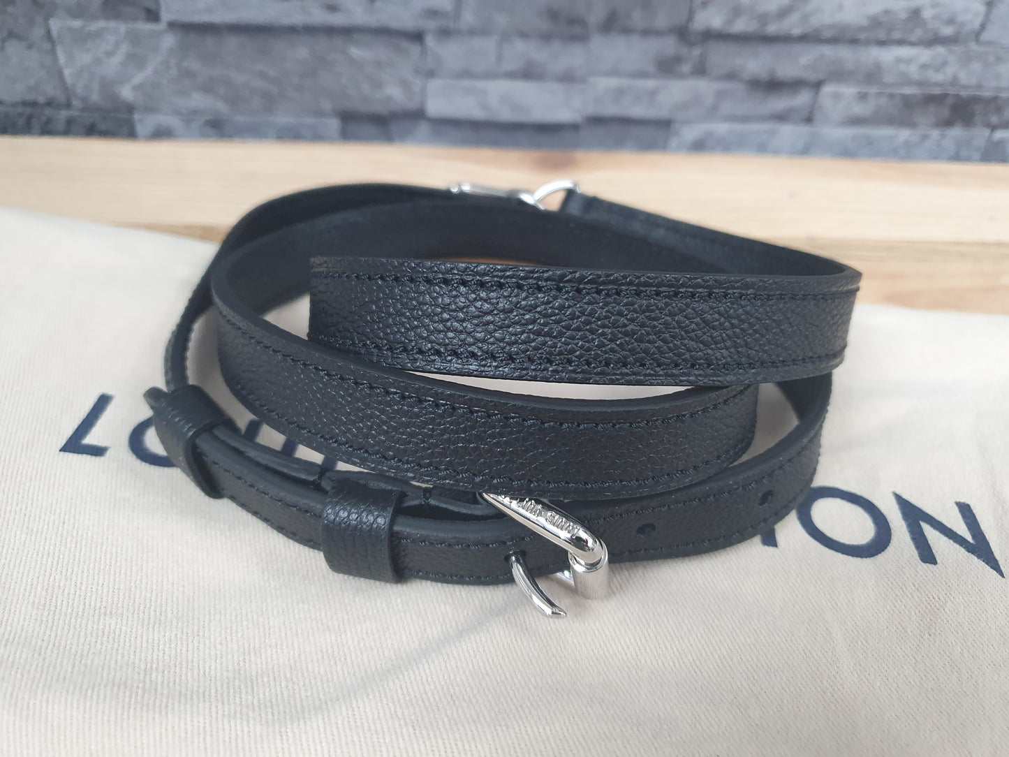 NEU! Original Louis Vuitton Metis Kusama Empreinte Leder Schwarz