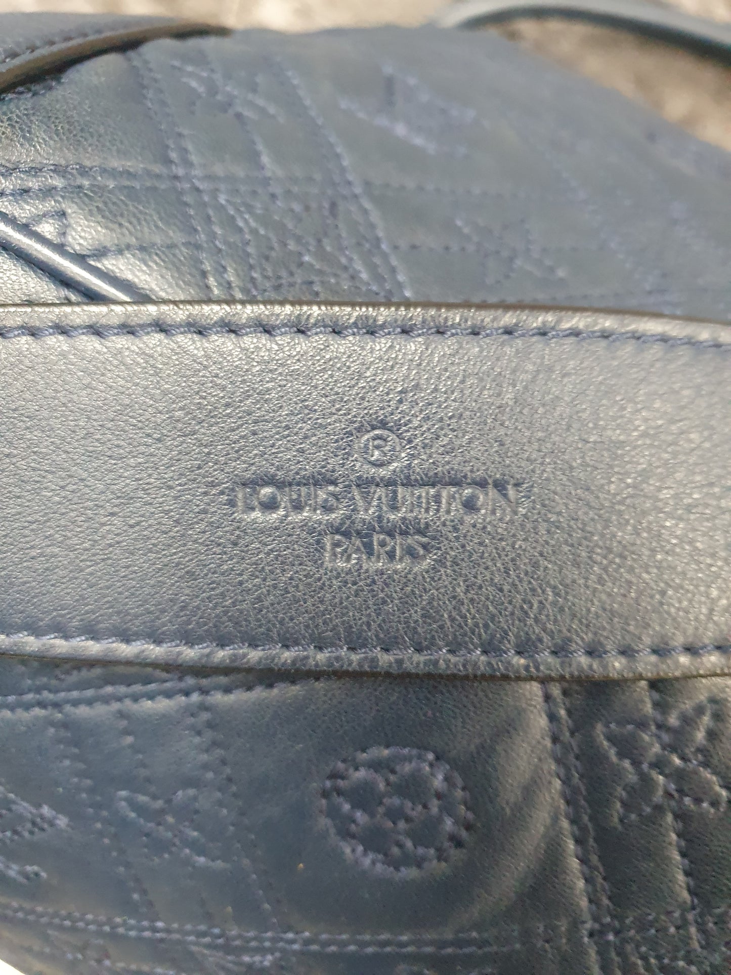 Original Louis Vuitton Antheia Ixia Leder Schultertasche Blau