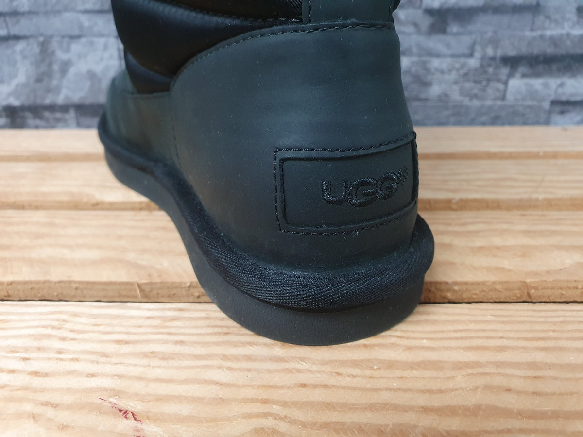 Original UGG Boots  Stiefel Zaire Nubuck Leder Schwarz Lammfell Gr.39
