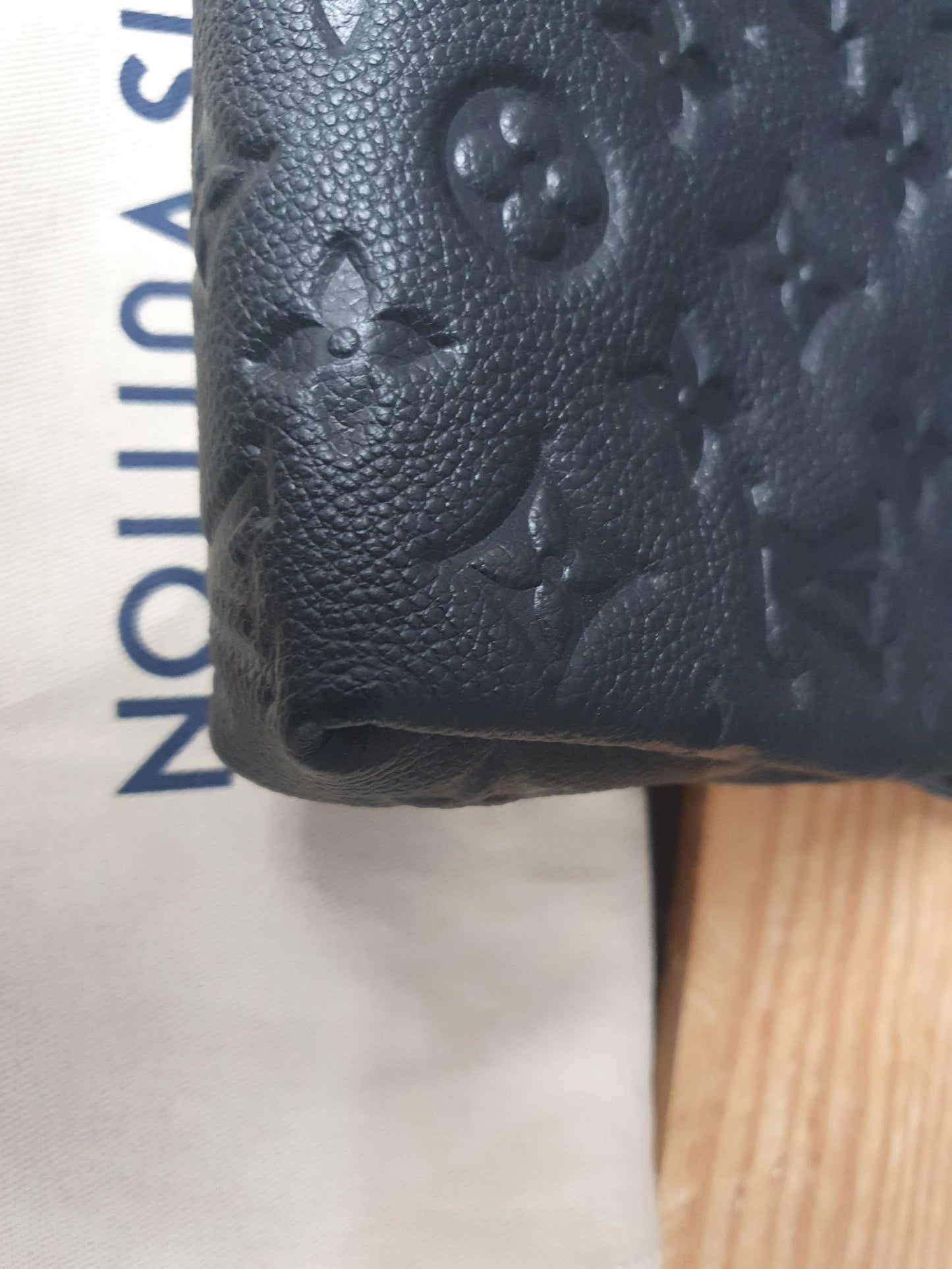 Original Louis Vuitton Pallas BB Empreinte Leder Schwarz