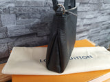 NEU! Original Louis Vuitton Pallas BB Empreinte Leder Schwarz Clutch  Crossbody