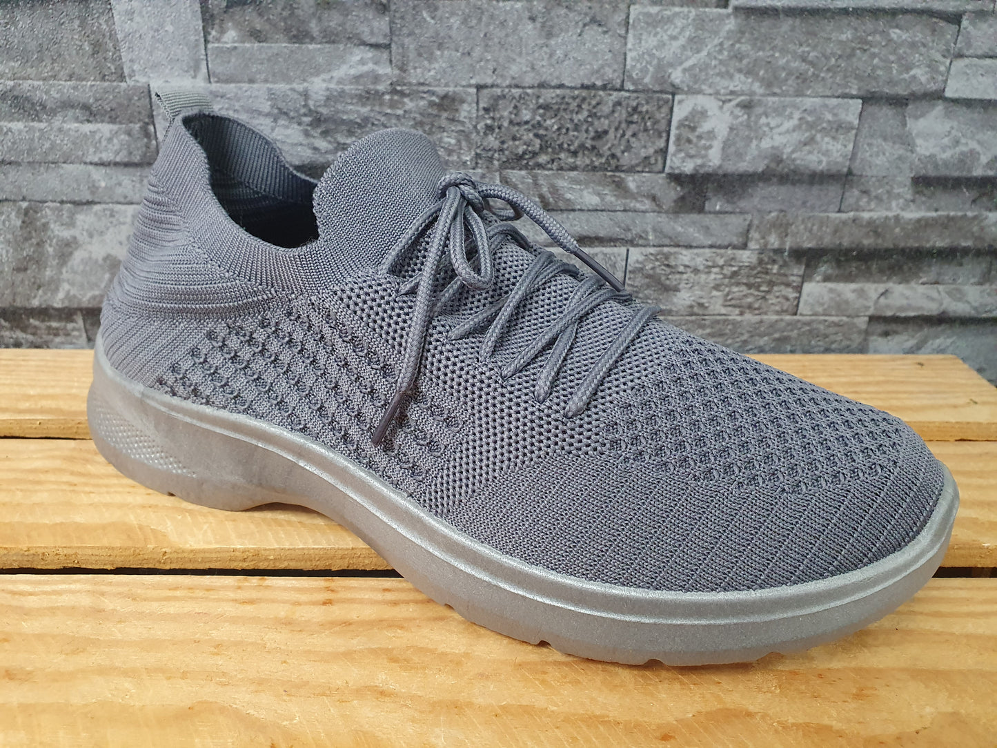 Herren Sneaker Sportschuhe Sportschuhe Grau &  Schwarz