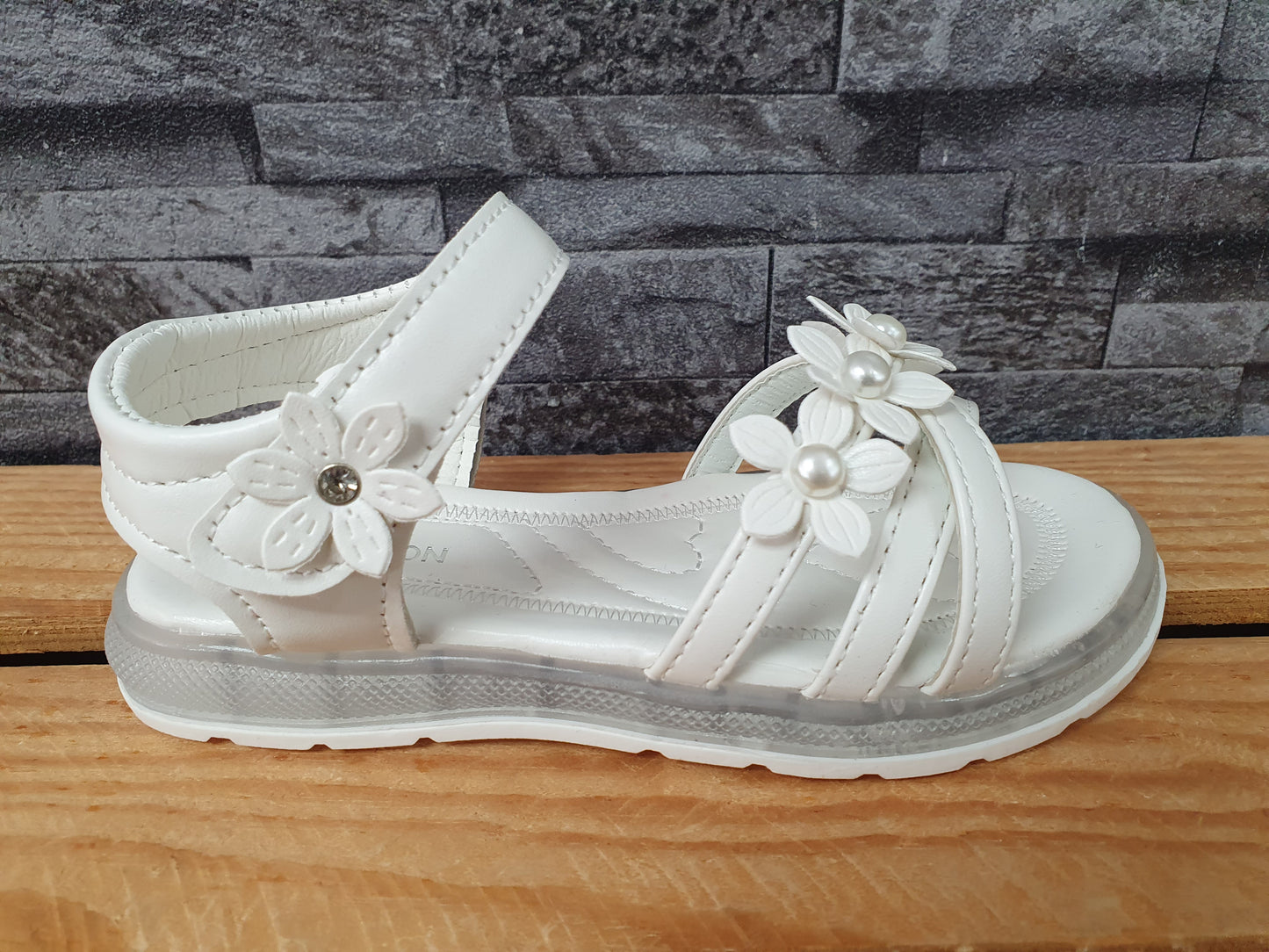 Mädchen Sommersandalen mit Perlen & Klettverschluss
