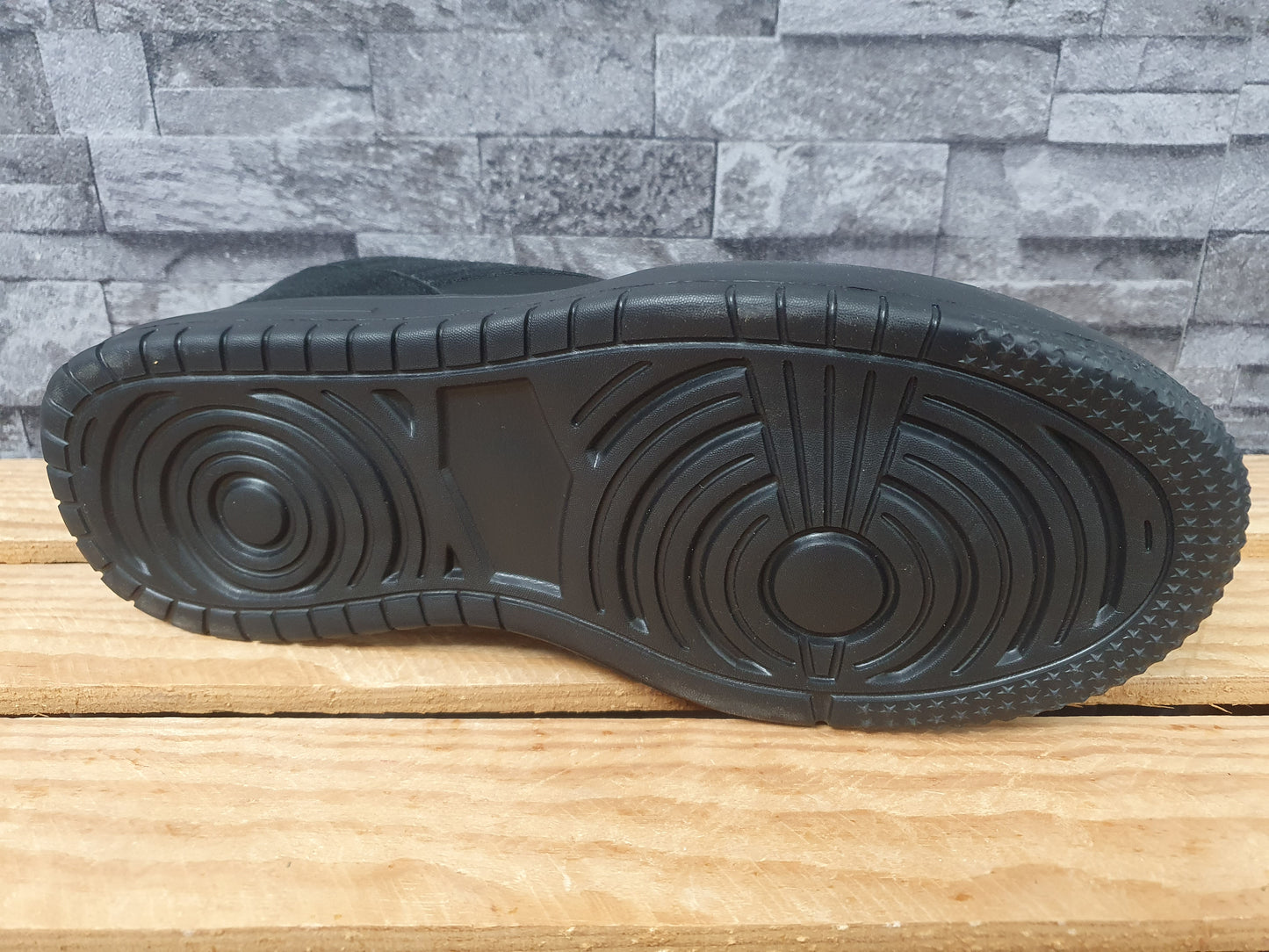 Magnus Herren Sportschuhe  Sneaker   Nubuck Schwarz Größe 41-44