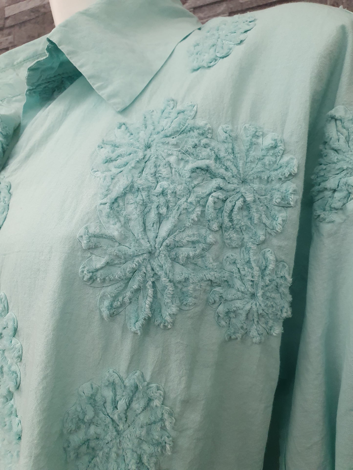 Made In Italy Damen Bluse  3D Blumen Langarm Türkis Einheitsgröße Größe 36-44