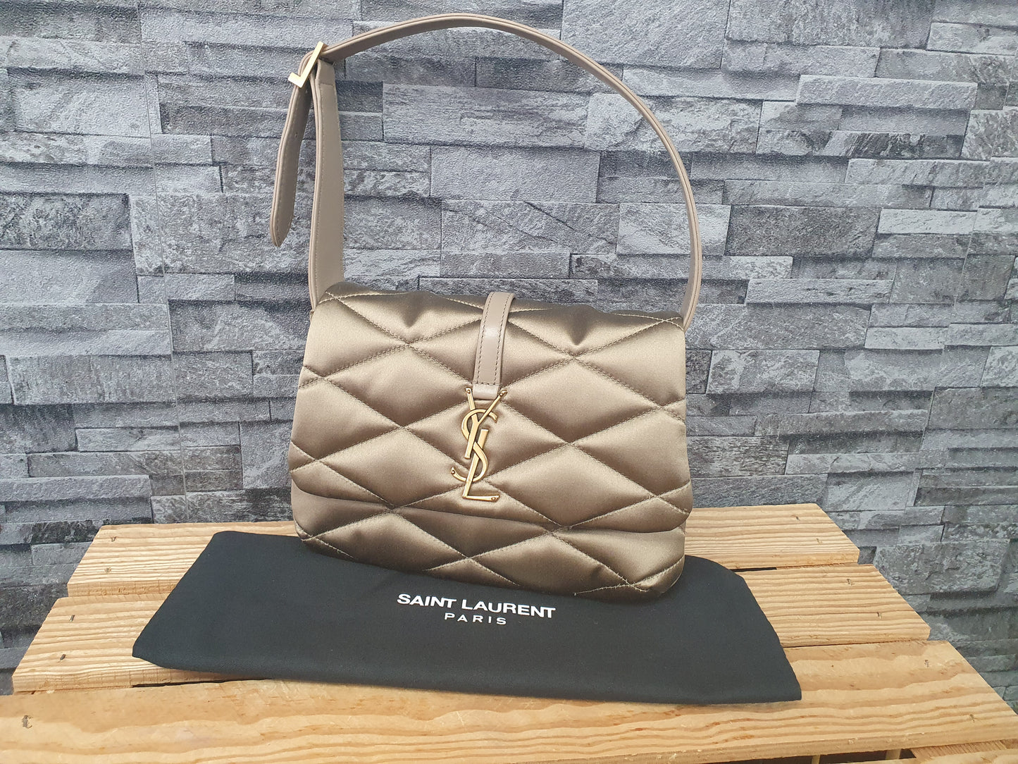 Saint Laurent YSL LE57 Schultertasche Hobo Bag Satin Leder Neuwertig