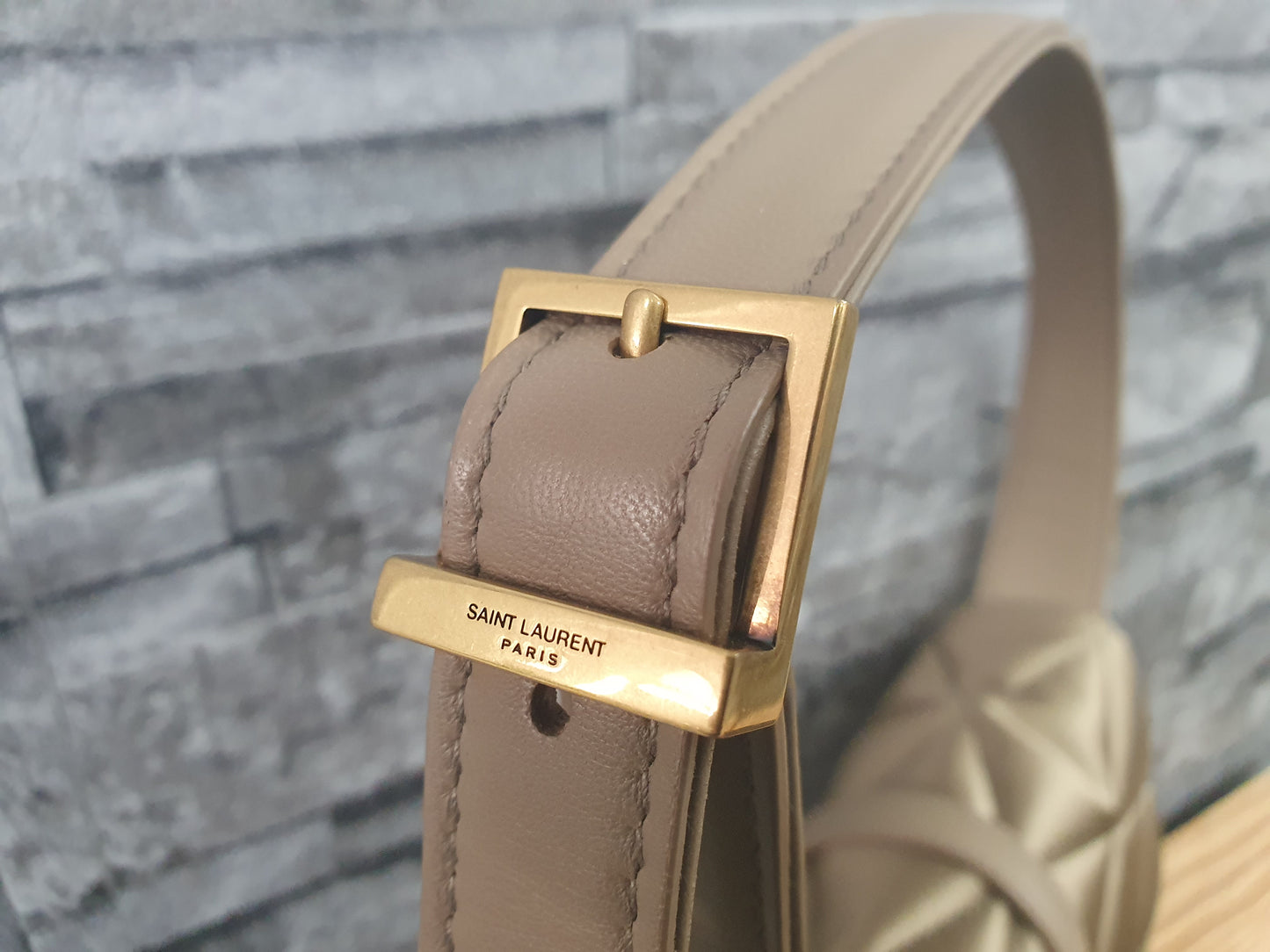 Saint Laurent YSL LE57 Schultertasche Hobo Bag Satin Leder Neuwertig