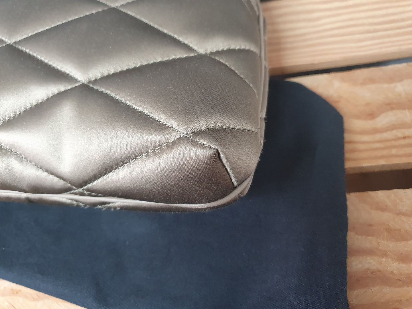Saint Laurent YSL LE57 Schultertasche Hobo Bag Satin Leder Neuwertig
